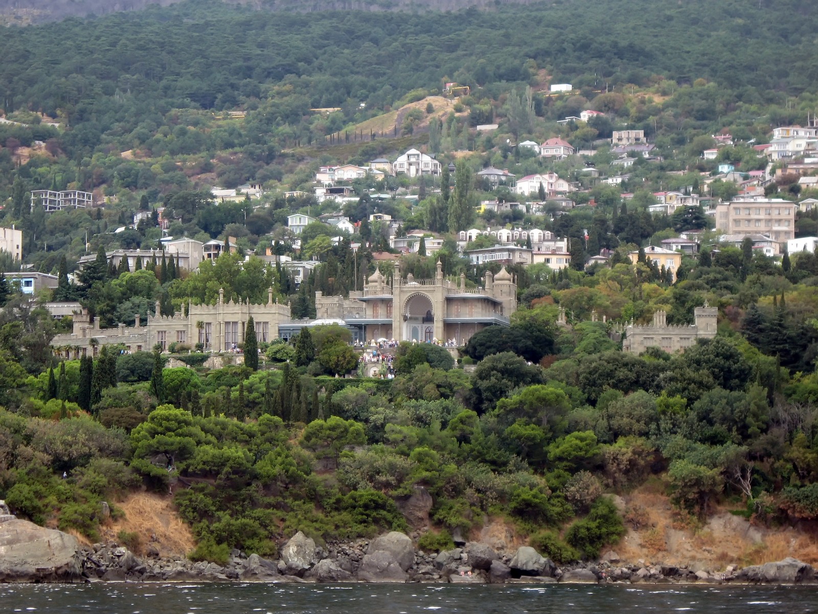 Алупка Воронцовский дворец вид с моря